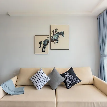 Chau Apartments - Infinity Pool- Ben Thanh